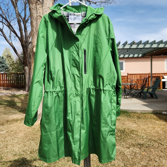 fleet street Jackets & Blazers - NWT Fleet Street Kelly Green Hooded Raincoat Long Jacket, Size XXL